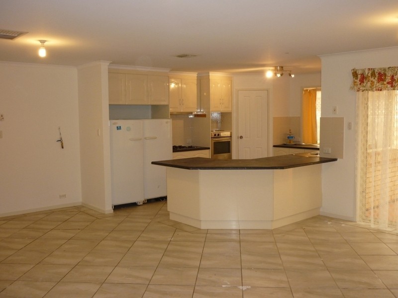 17 Premier Close, Andrews Farm SA 5114