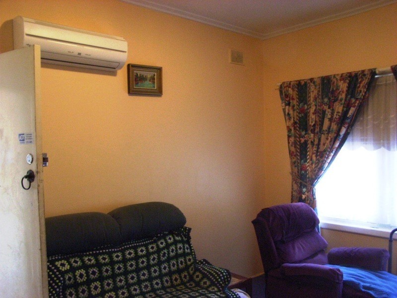 17 Durdin Road, Elizabeth Vale SA 5112