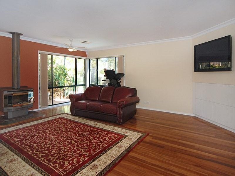 18 Parkside Drive, Gulfview Heights SA 5096
