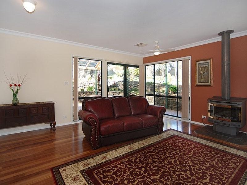 18 Parkside Drive, Gulfview Heights SA 5096