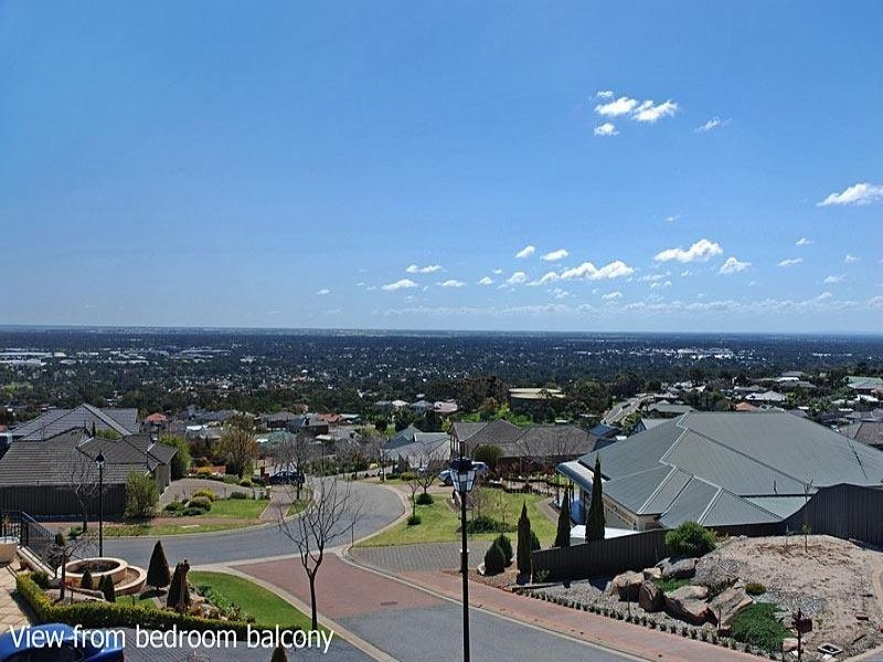 18 Parkside Drive, Gulfview Heights SA 5096