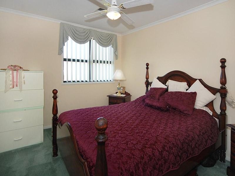 18 Parkside Drive, Gulfview Heights SA 5096