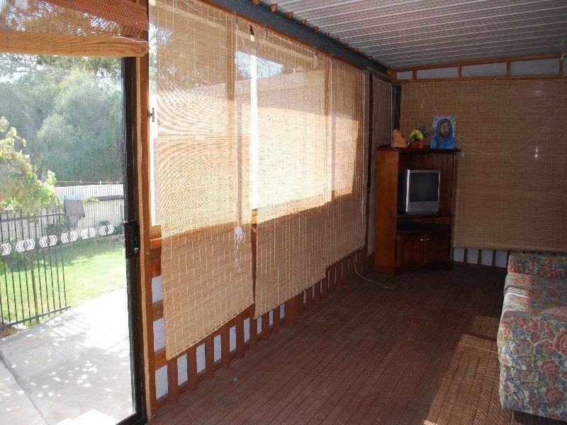 6 Canterbury Crescent, Valley View SA 5093