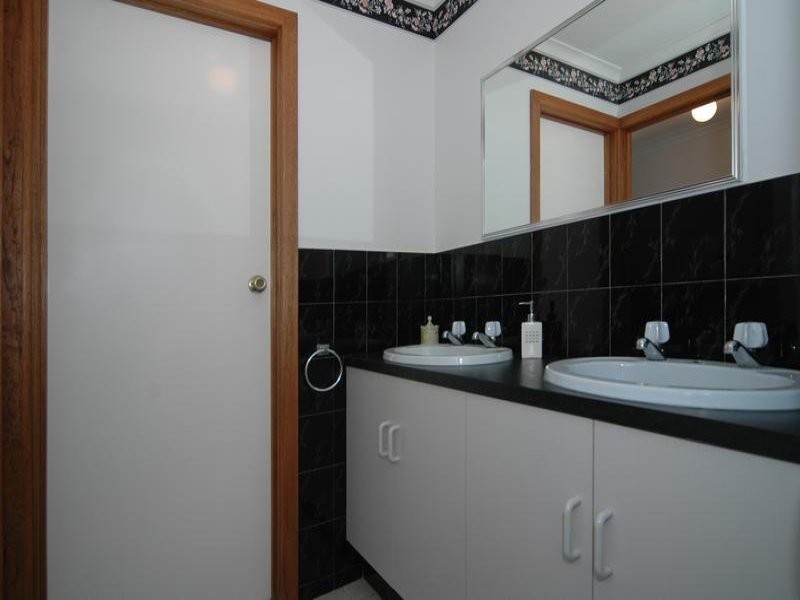 30 Borodino Court, Greenwith SA 5125