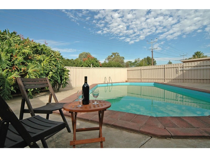 16 Berryman Drive, Modbury SA 5092