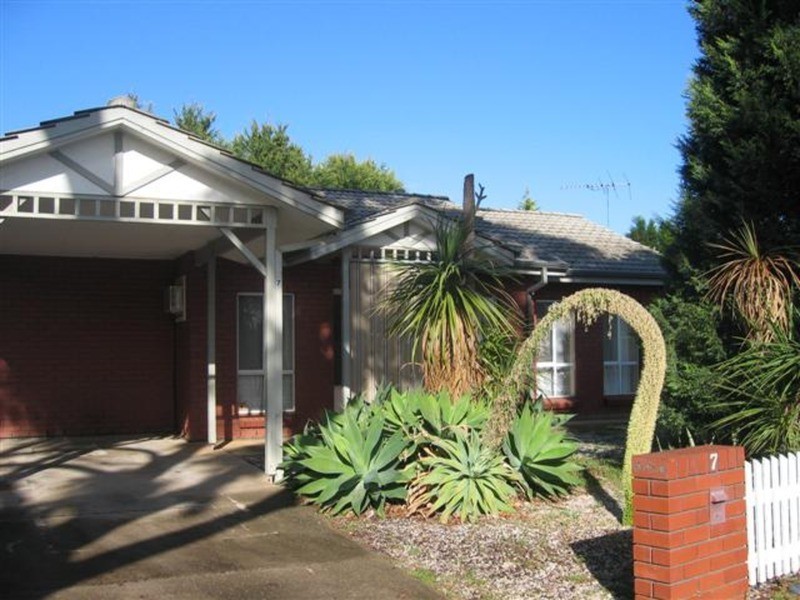 7 The Grove Way, Salisbury Heights SA 5109