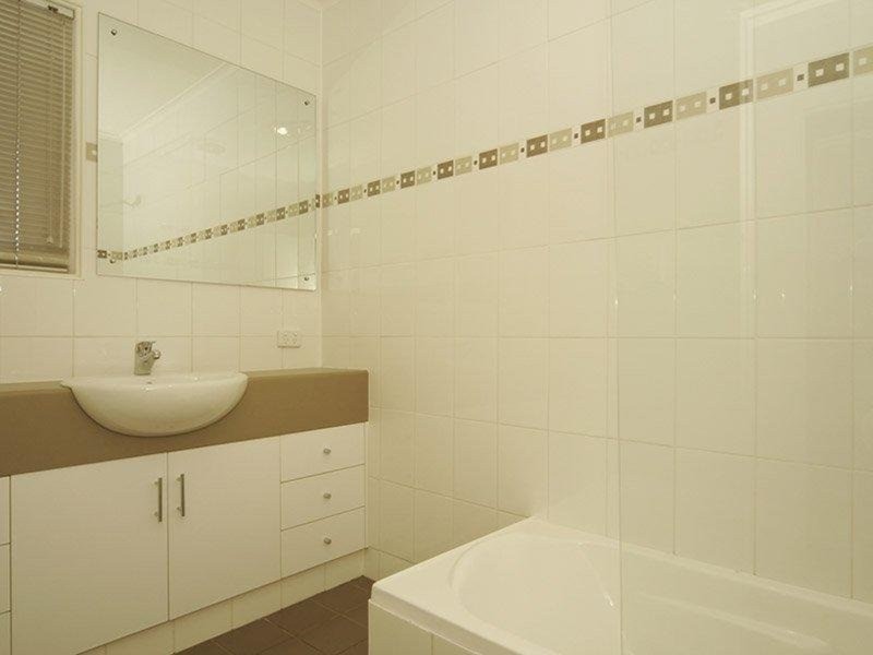 9 Leabrook Drive, Para Hills SA 5096