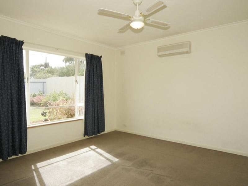 9 Leabrook Drive, Para Hills SA 5096