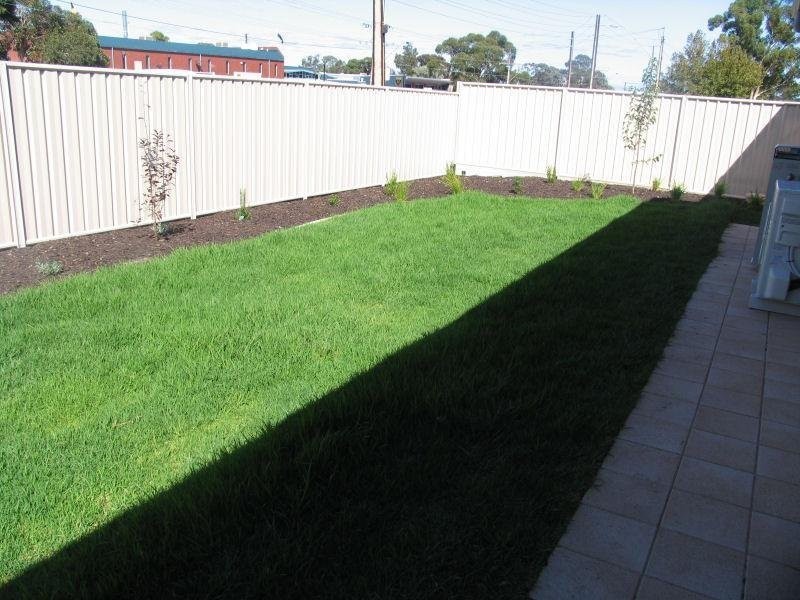 1B Pauls Drive, Valley View SA 5093