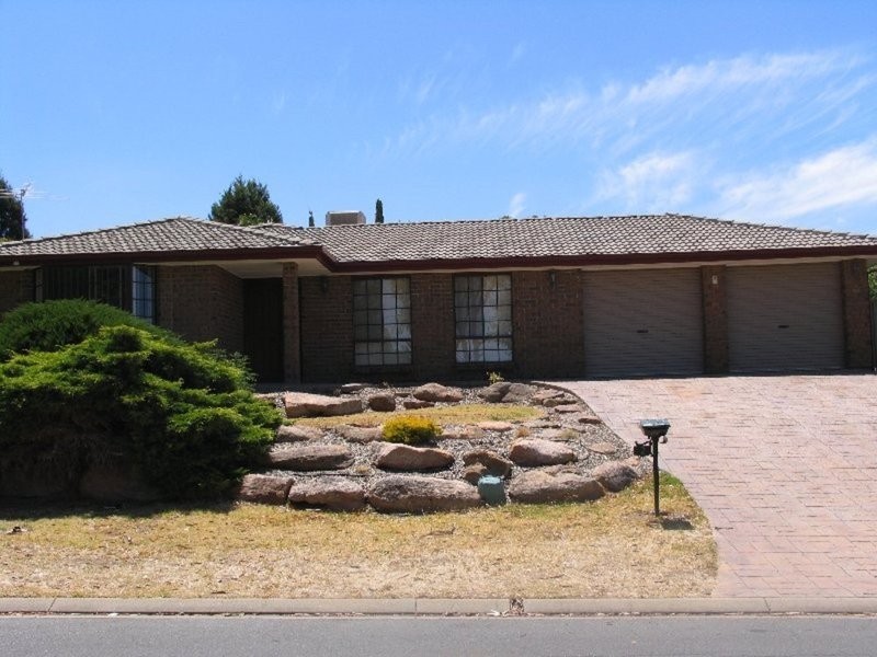 2 Redwattle Place, Wynn Vale SA 5127