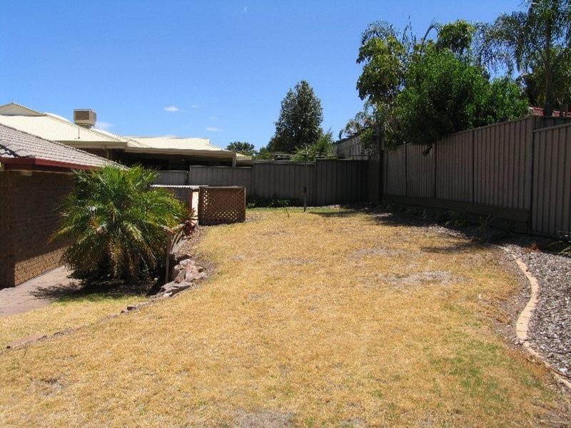 2 Redwattle Place, Wynn Vale SA 5127