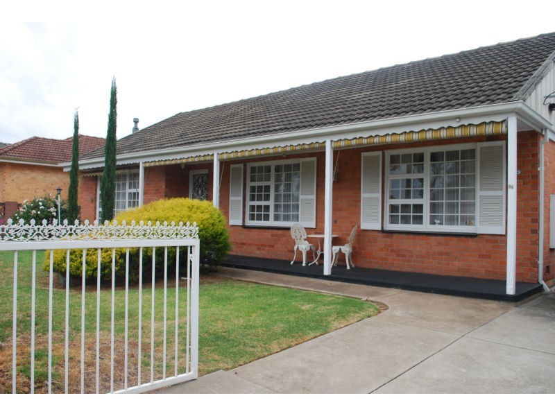 96 Nelson Road, Valley View SA 5093