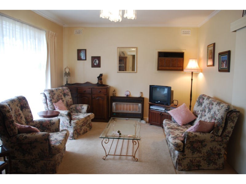 96 Nelson Road, Valley View SA 5093