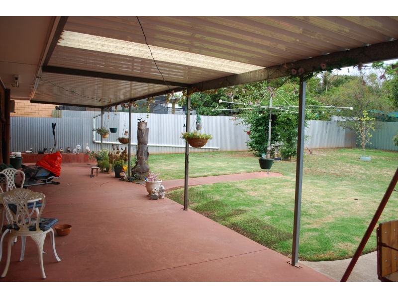 96 Nelson Road, Valley View SA 5093