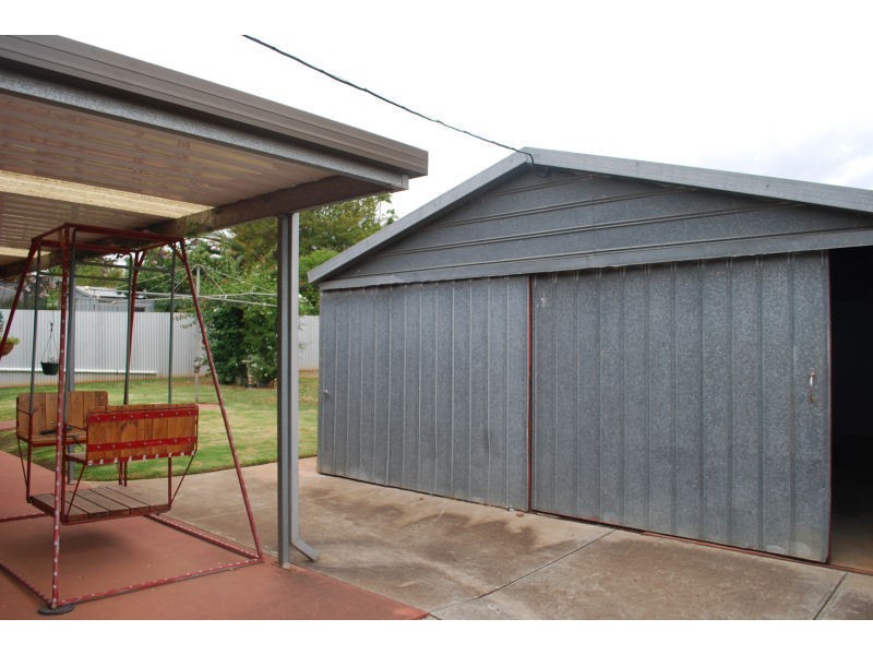 96 Nelson Road, Valley View SA 5093