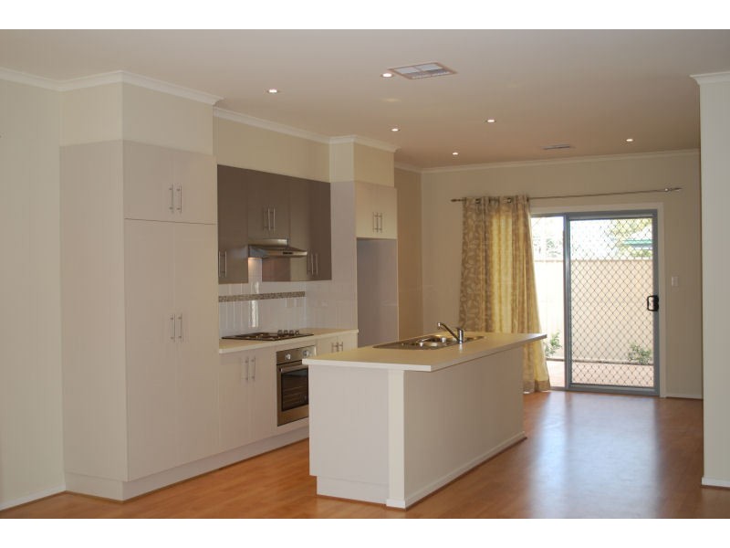 1B Pauls Drive, Valley View SA 5093