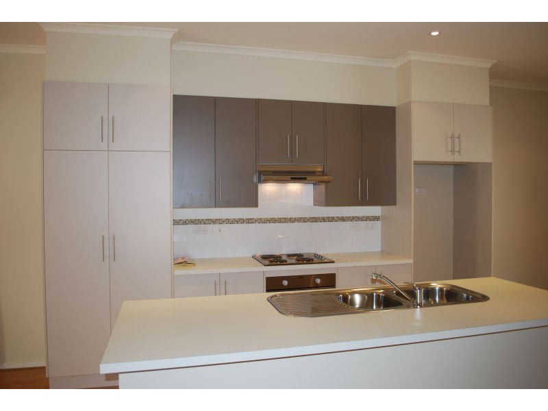 1B Pauls Drive, Valley View SA 5093