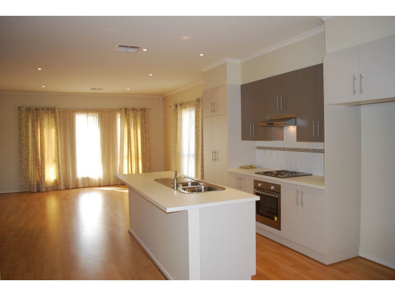1B Pauls Drive, Valley View SA 5093