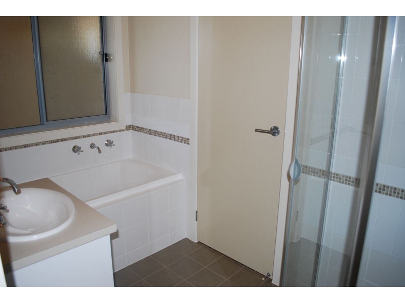 1B Pauls Drive, Valley View SA 5093
