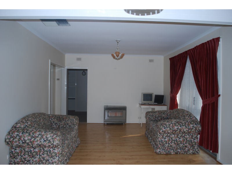 15 Stirling Walk, Redwood Park SA 5097