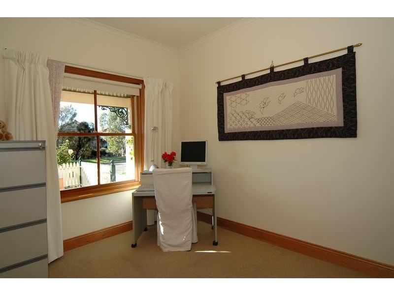 4 Blue Wren Circuit, Mawson Lakes SA 5095