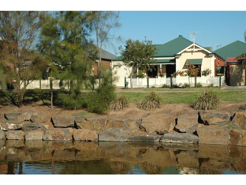 4 Blue Wren Circuit, Mawson Lakes SA 5095