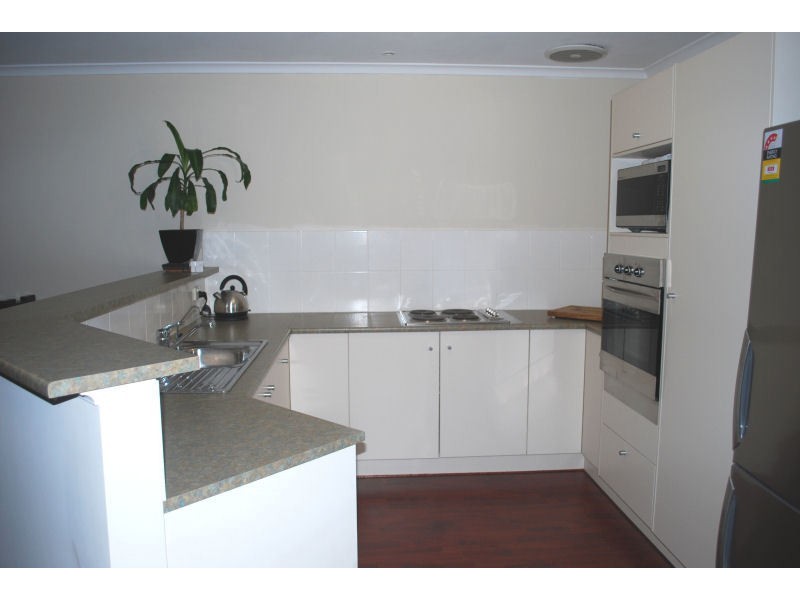 33 Morris Drive, Valley View SA 5093