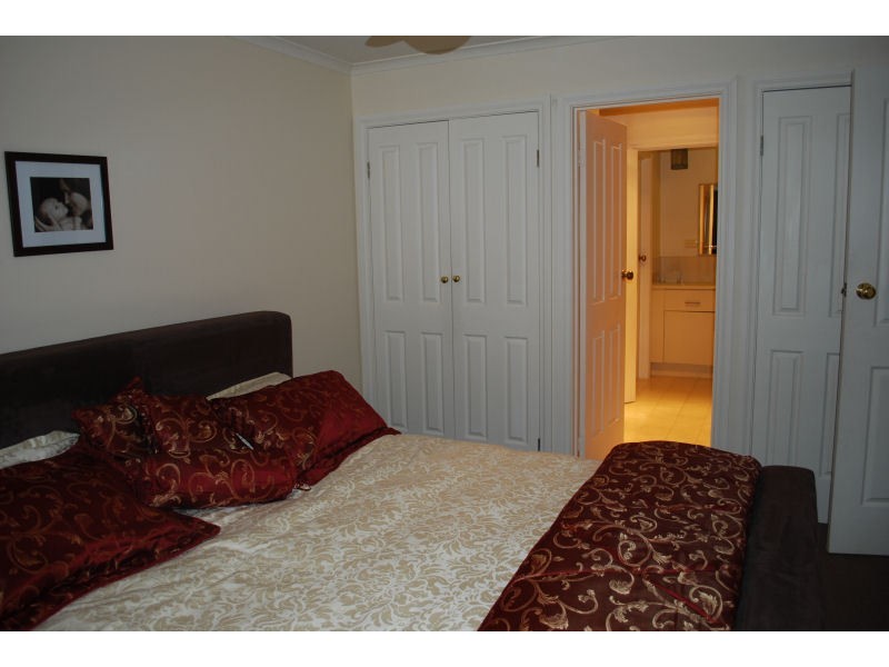 33 Morris Drive, Valley View SA 5093