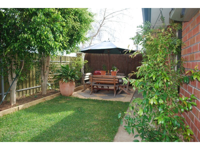 33 Morris Drive, Valley View SA 5093