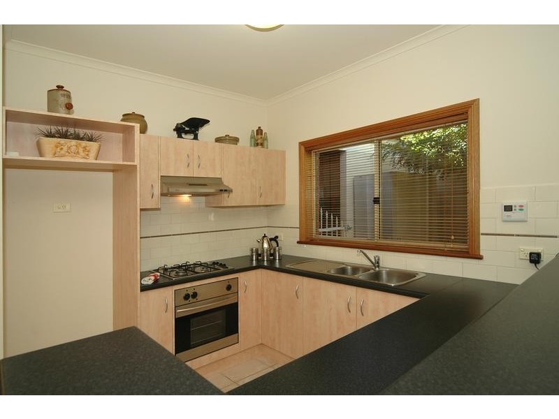 4 Blue Wren Circuit, Mawson Lakes SA 5095