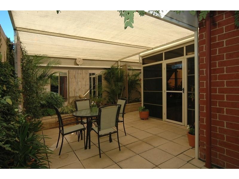 4 Blue Wren Circuit, Mawson Lakes SA 5095