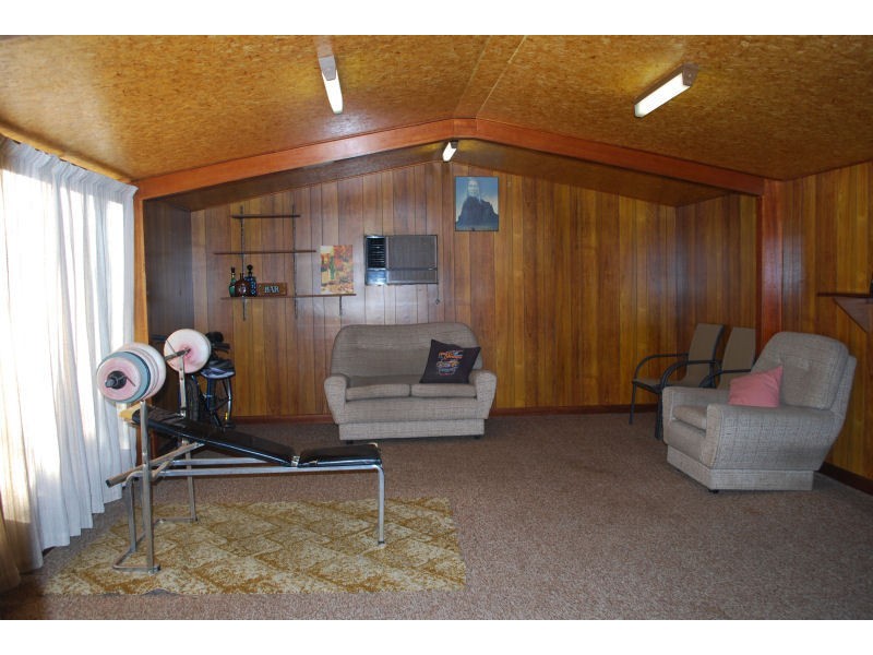 20 Sturt Road, Valley View SA 5093
