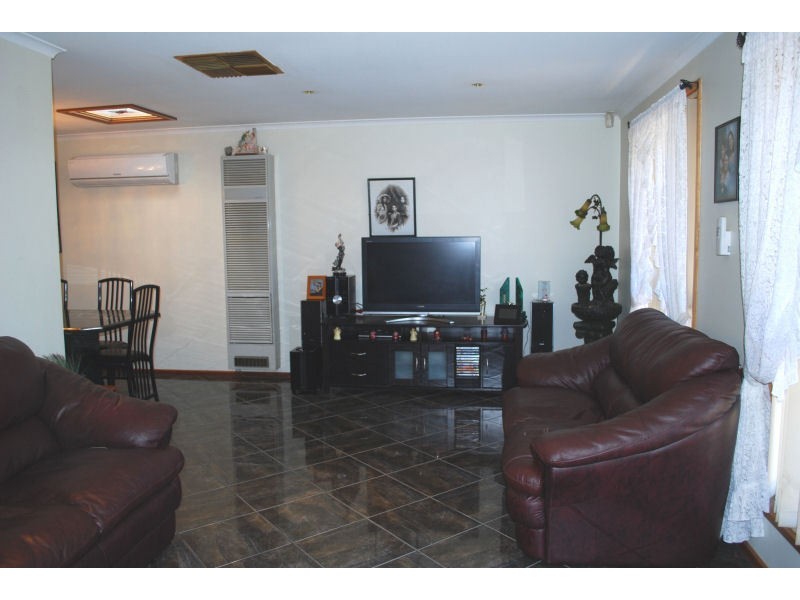 12 Nellie Street, Parafield Gardens SA 5107