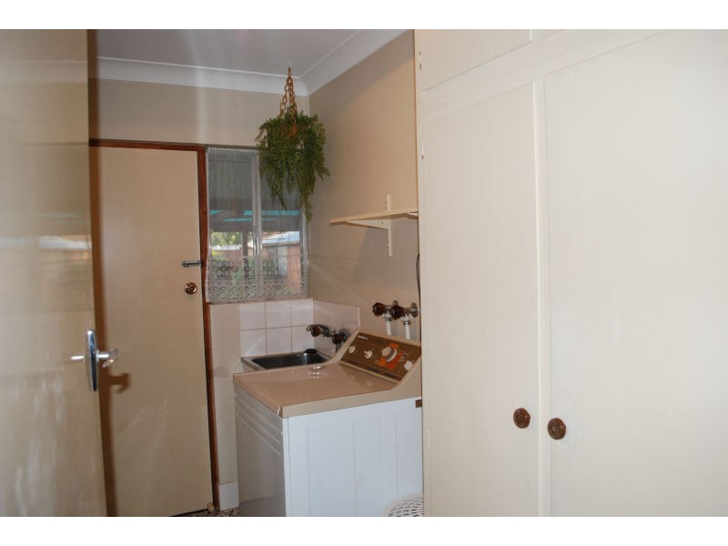 14 Sturt Road, Valley View SA 5093