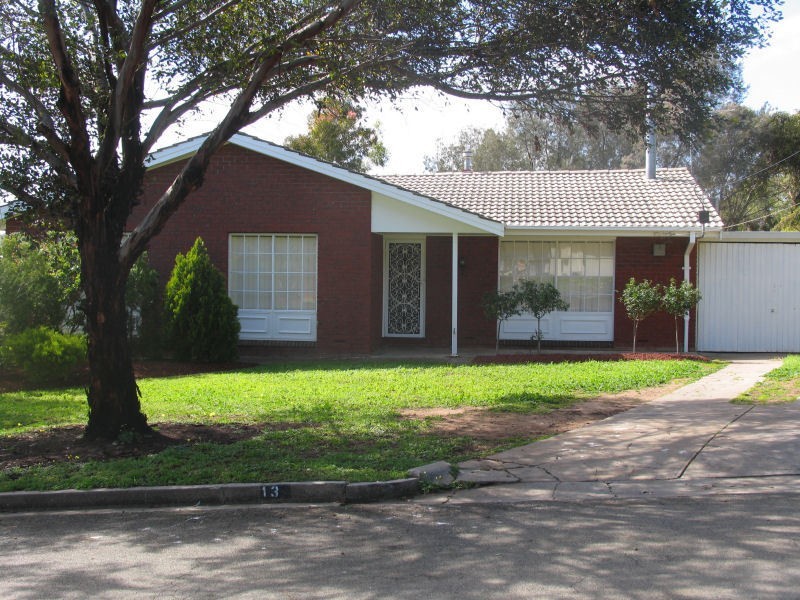 13 Seaview Road, Para Hills SA 5096