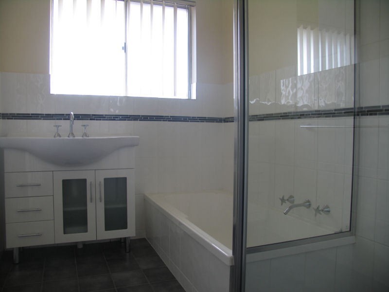 13 Seaview Road, Para Hills SA 5096