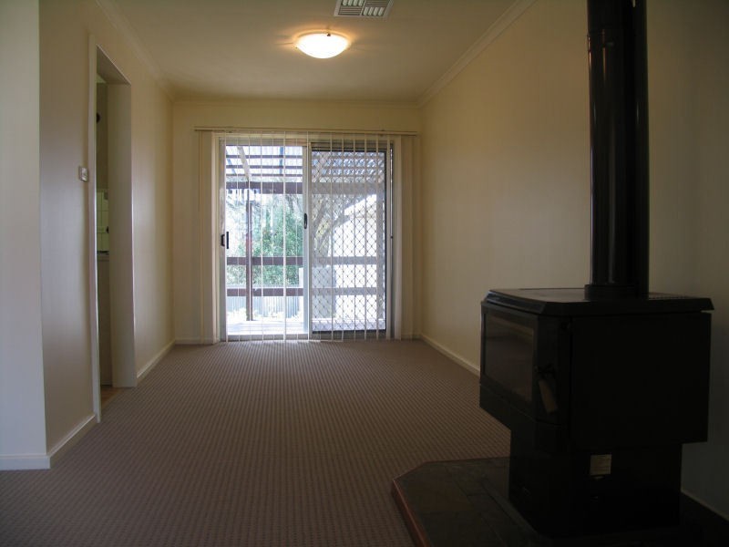 13 Seaview Road, Para Hills SA 5096
