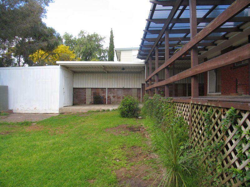 13 Seaview Road, Para Hills SA 5096