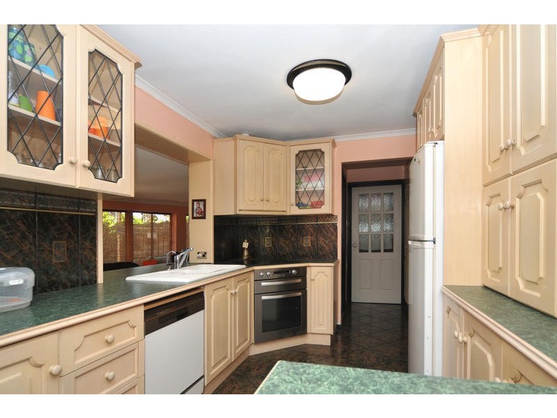 7 Oak Avenue, Burton SA 5110