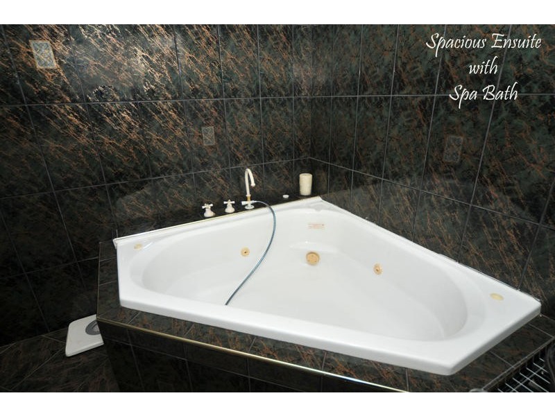 7 Oak Avenue, Burton SA 5110