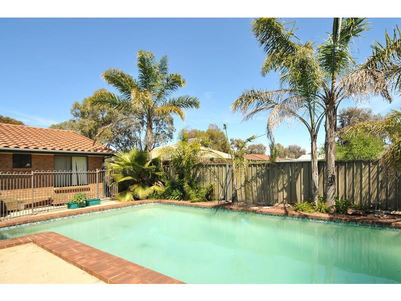 7 Oak Avenue, Burton SA 5110