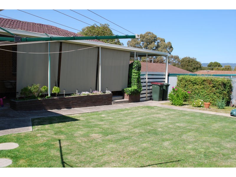 6 Doncaster Avenue, Valley View SA 5093