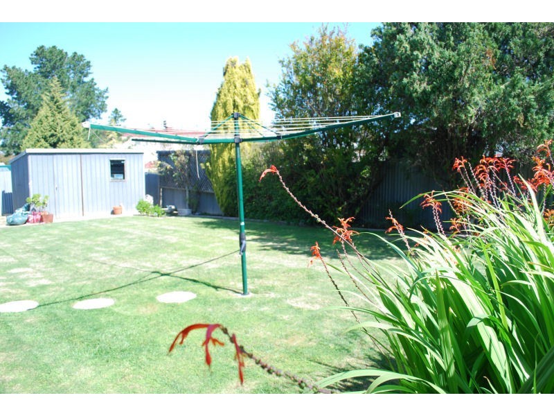 6 Doncaster Avenue, Valley View SA 5093