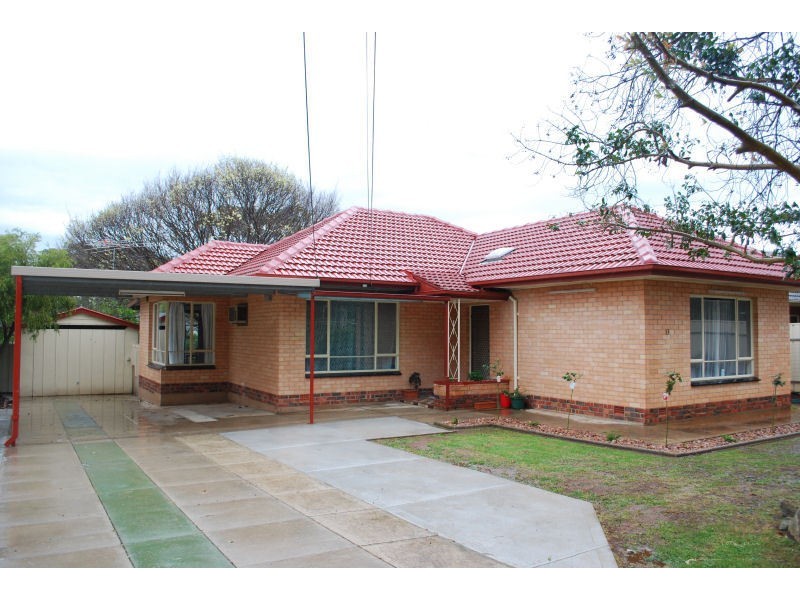 13 Hodge Road, Para Hills SA 5096