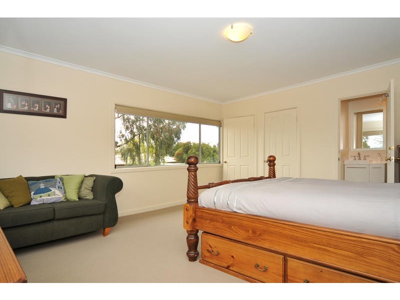 28 Charmaine Avenue, Para Vista SA 5093