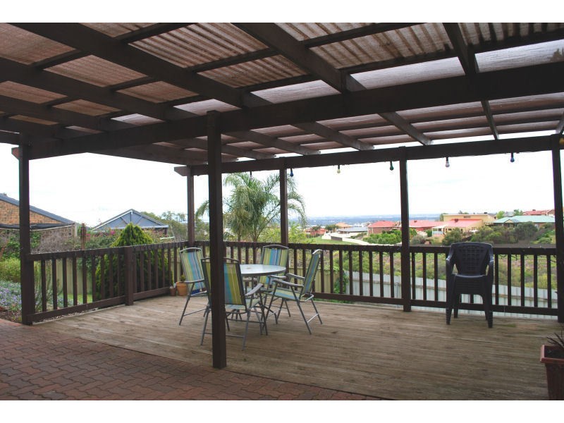 7 Mersey Court, Para Hills SA 5096