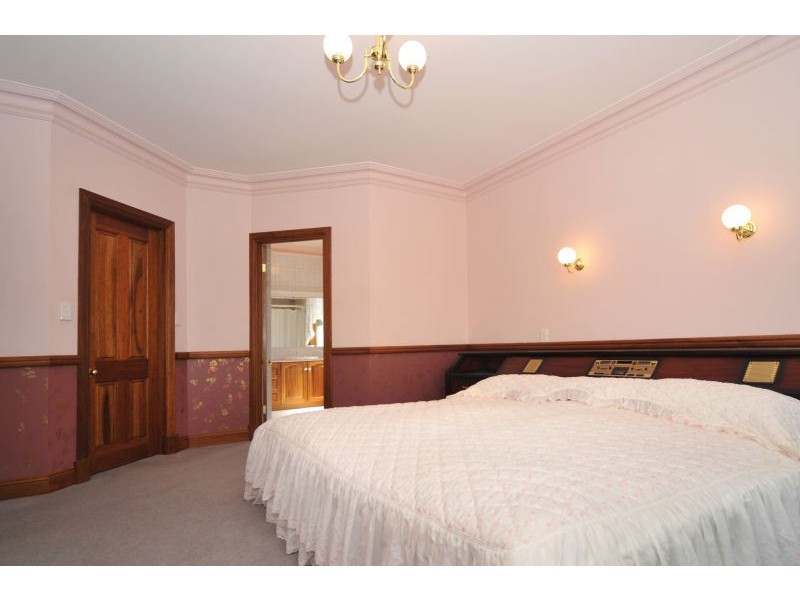 10 Swansea Circuit, Gulfview Heights SA 5096