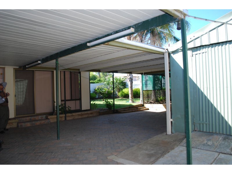 24 Wandana Avenue, Gilles Plains SA 5086