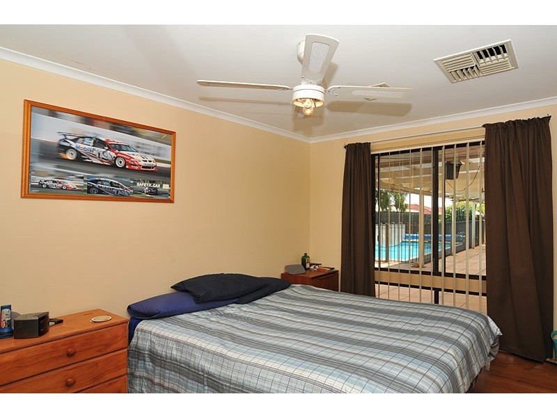 8 Heysen Avenue, Hope Valley SA 5090