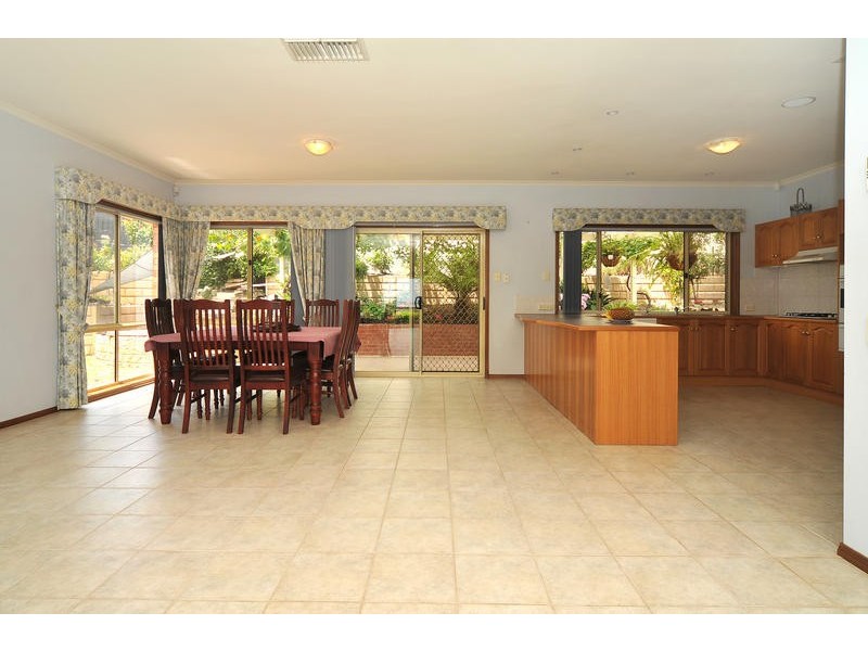 48 Kara Crescent, Gulfview Heights SA 5096